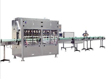 煙臺(tái)食用灌裝機(jī)廠家的小包裝食用油灌裝過(guò)程