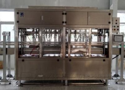 小包裝食用油灌裝過(guò)程